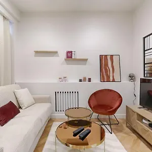 https://cambodge-pere-lachaise-cosy-studio-2p-75020.fr-paris.fr